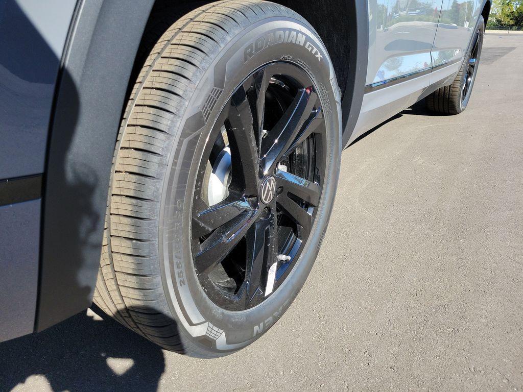 new 2026 Volkswagen Atlas Cross Sport car, priced at $50,046