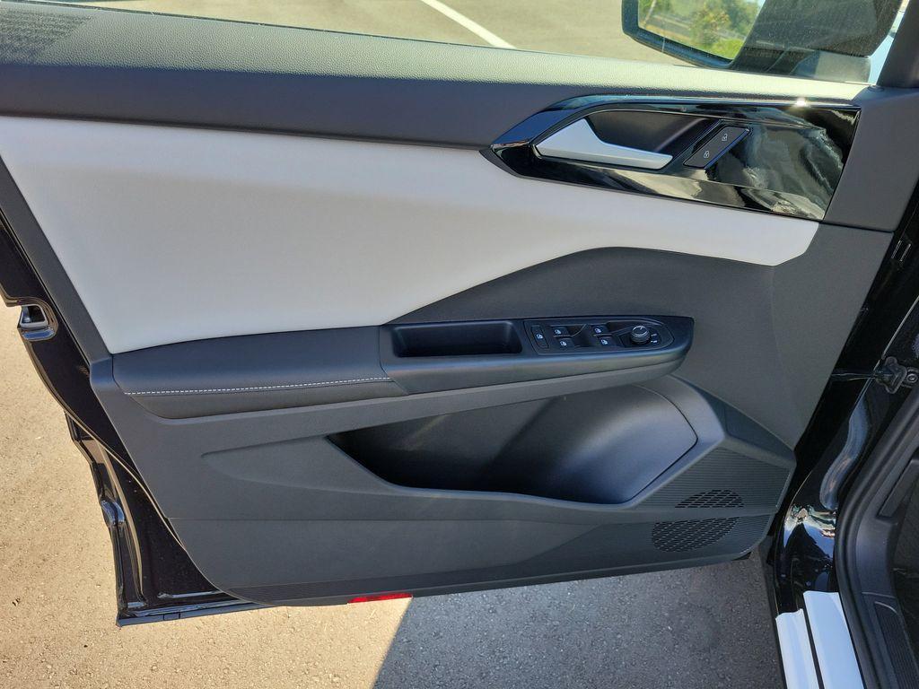 new 2025 Volkswagen Taos car, priced at $24,348