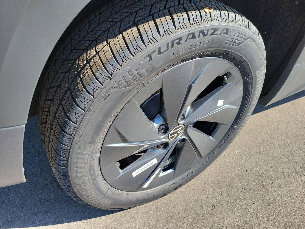 new 2025 Volkswagen Taos car, priced at $24,348