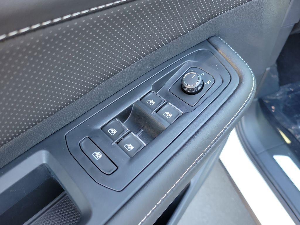 new 2026 Volkswagen Atlas car, priced at $43,975