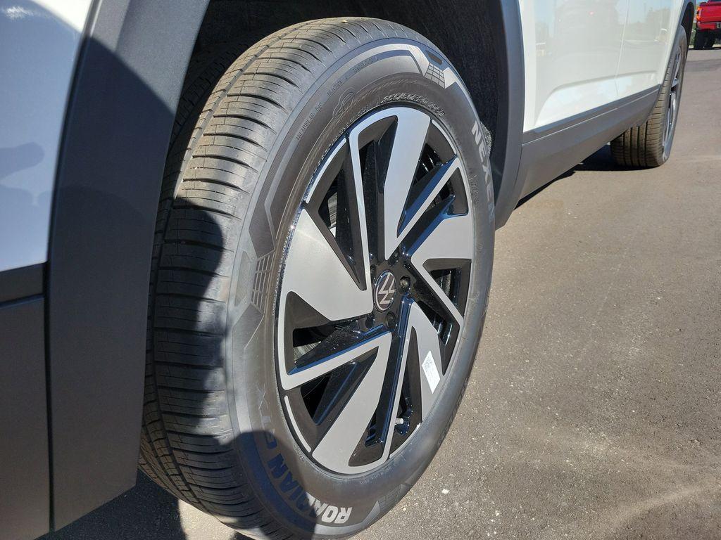 new 2026 Volkswagen Atlas car, priced at $43,975