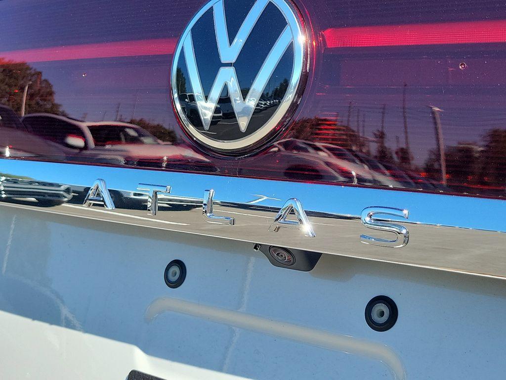 new 2026 Volkswagen Atlas Cross Sport car, priced at $53,006