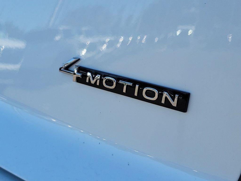 new 2026 Volkswagen Atlas Cross Sport car, priced at $53,006