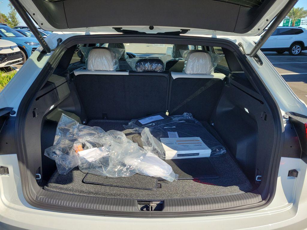 new 2026 Volkswagen Atlas Cross Sport car, priced at $53,006