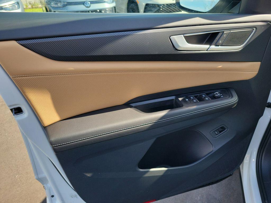 new 2026 Volkswagen Atlas Cross Sport car, priced at $50,046