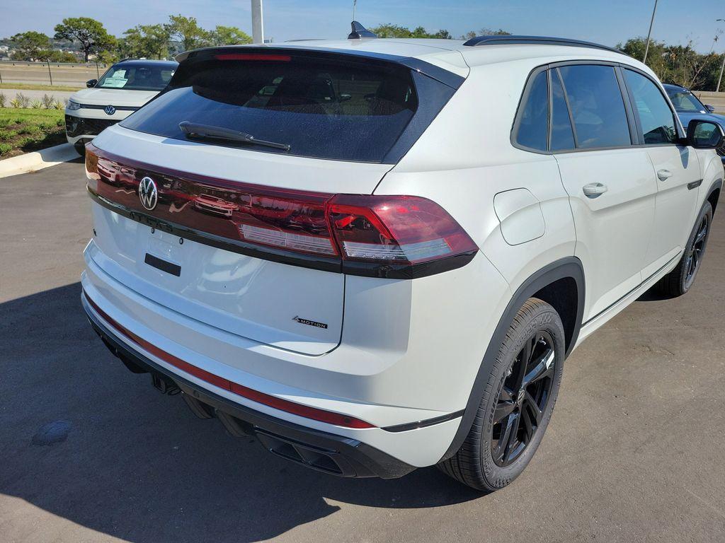 new 2026 Volkswagen Atlas Cross Sport car, priced at $50,046
