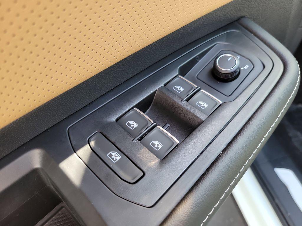 new 2026 Volkswagen Atlas Cross Sport car, priced at $50,046