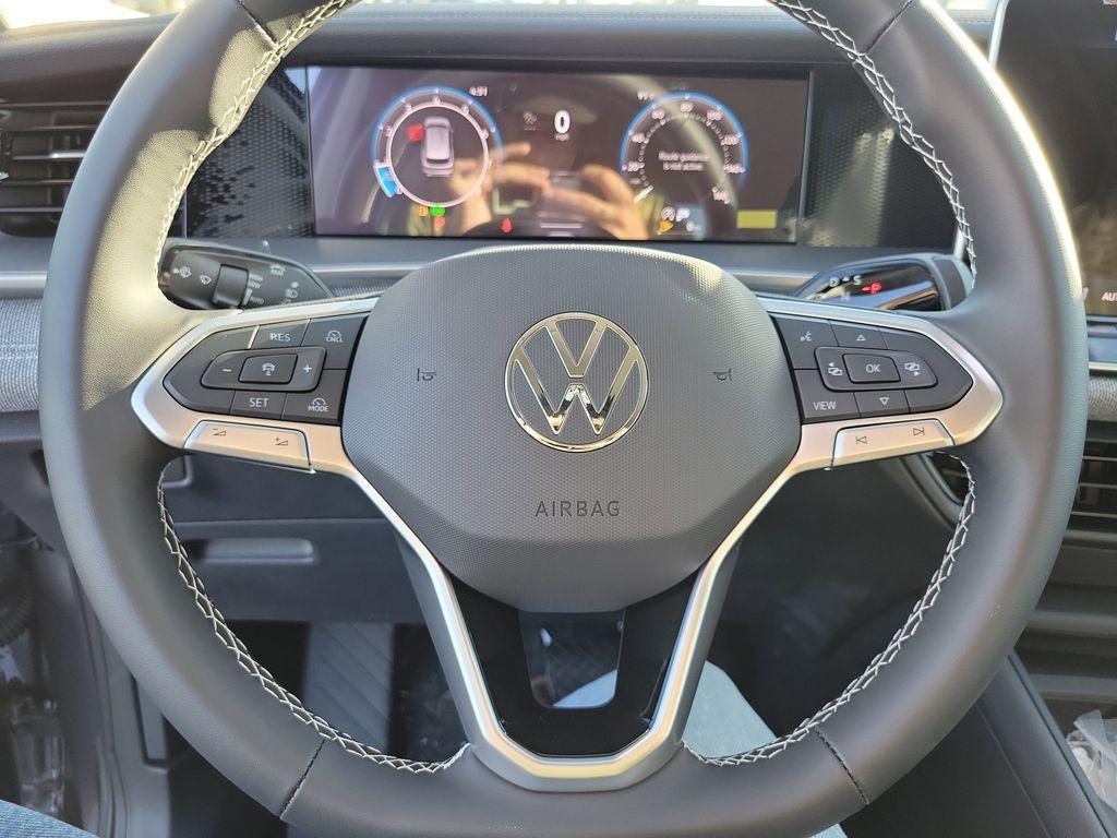 new 2025 Volkswagen Tiguan car, priced at $27,946