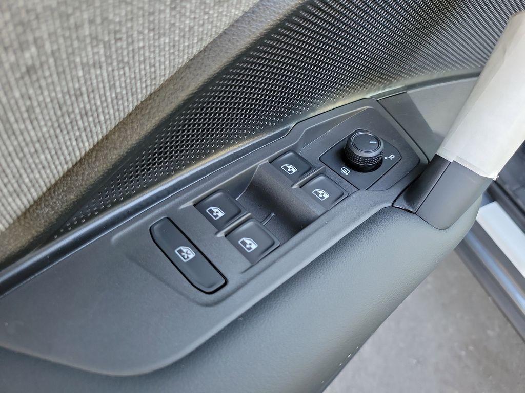 new 2025 Volkswagen Tiguan car, priced at $27,946