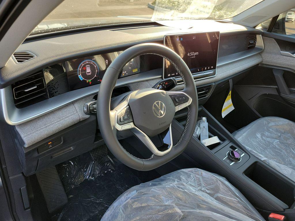 new 2025 Volkswagen Tiguan car, priced at $27,946