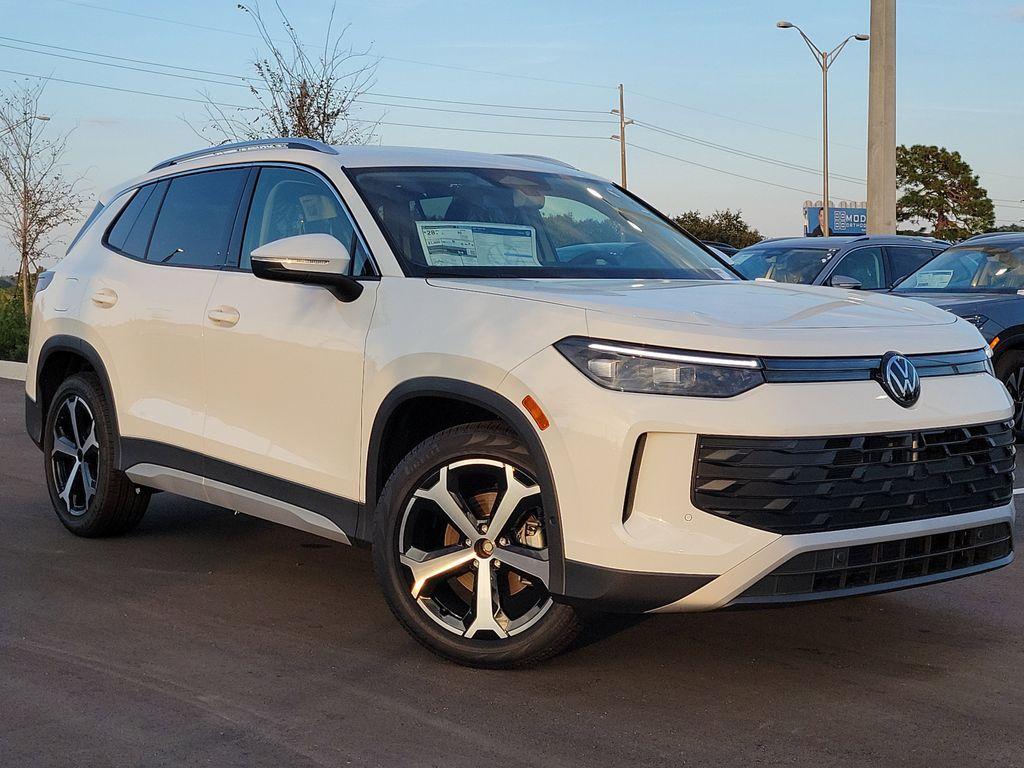 new 2025 Volkswagen Tiguan car, priced at $30,657