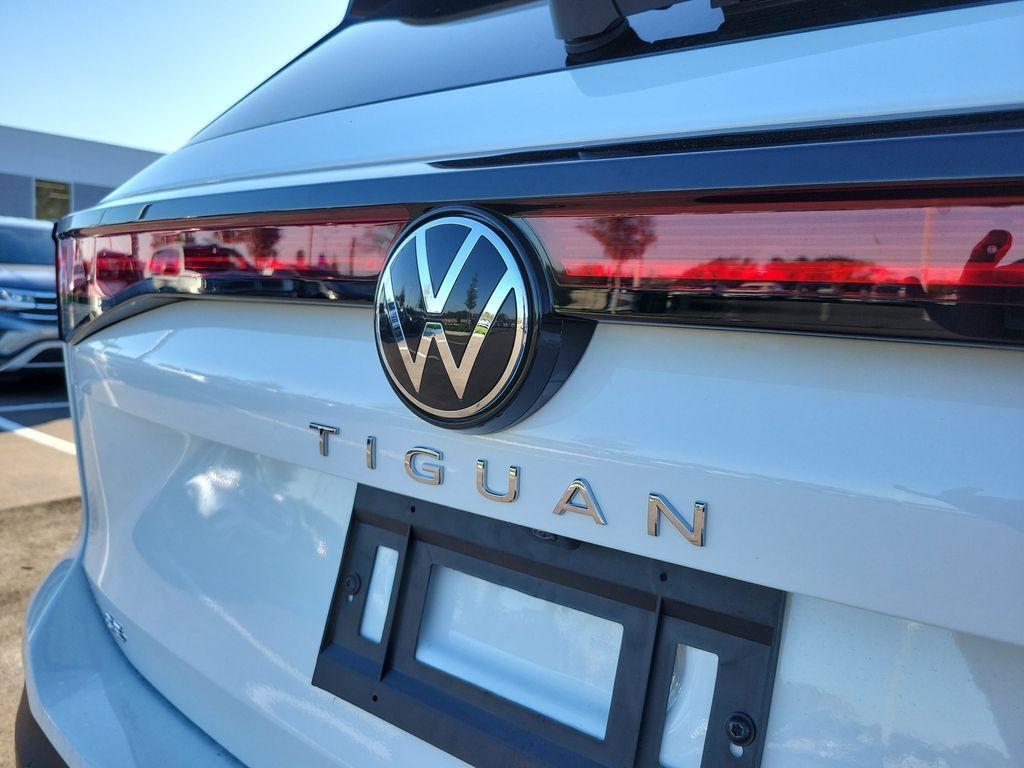 new 2025 Volkswagen Tiguan car, priced at $30,657