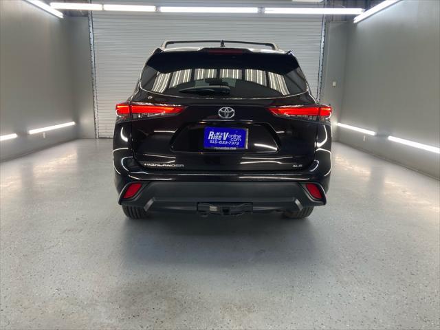 used 2020 Toyota Highlander car, priced at $26,995