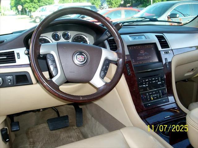 used 2014 Cadillac Escalade car, priced at $17,499