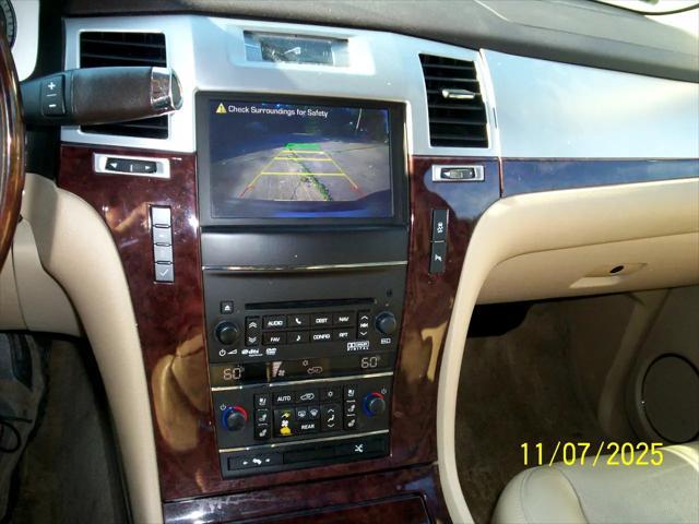 used 2014 Cadillac Escalade car, priced at $17,499