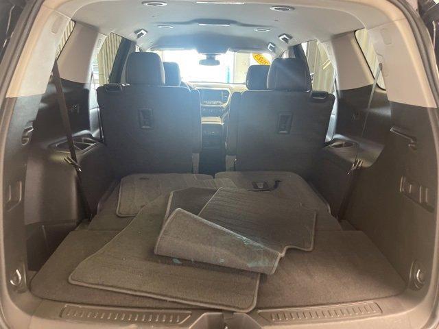 used 2023 GMC Acadia car, priced at $30,166