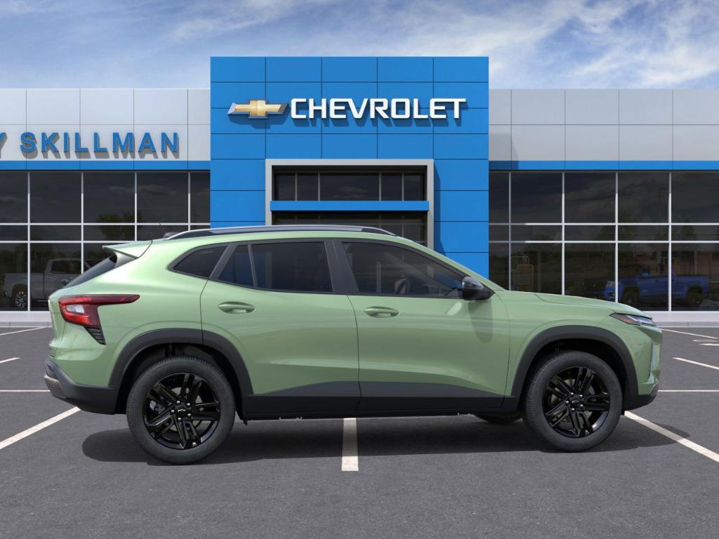 new 2025 Chevrolet Trax car, priced at $28,175