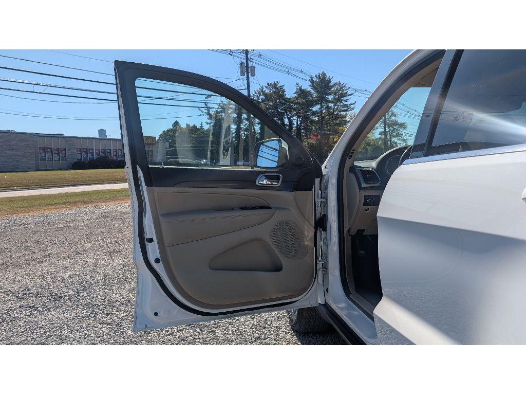 used 2019 Jeep Grand Cherokee car, priced at $15,850