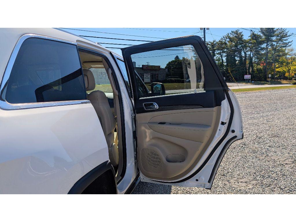 used 2019 Jeep Grand Cherokee car, priced at $15,850