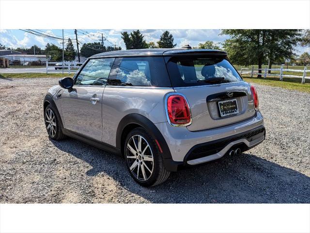 used 2022 MINI Hardtop car, priced at $20,999