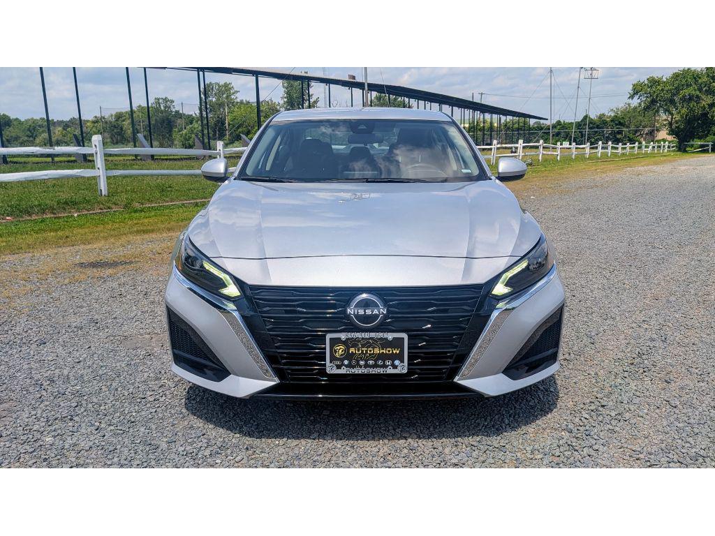 used 2023 Nissan Altima car, priced at $18,999
