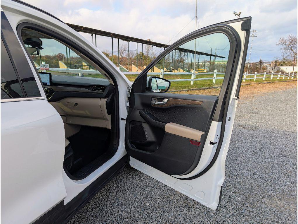 used 2020 Ford Escape car, priced at $15,999