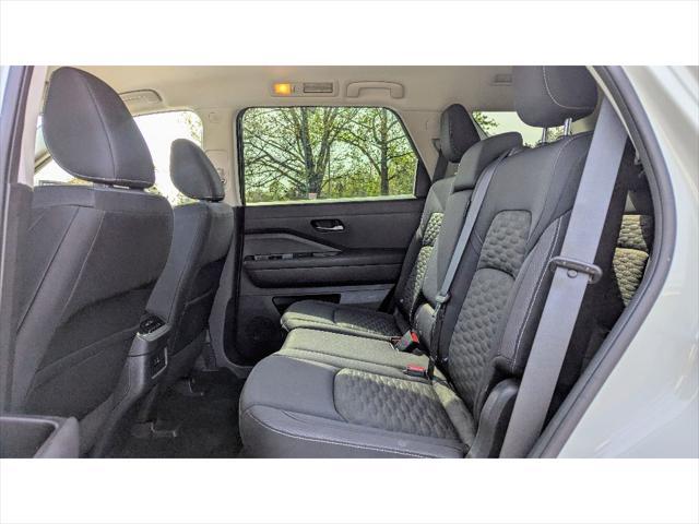 used 2022 Nissan Pathfinder car, priced at $19,999