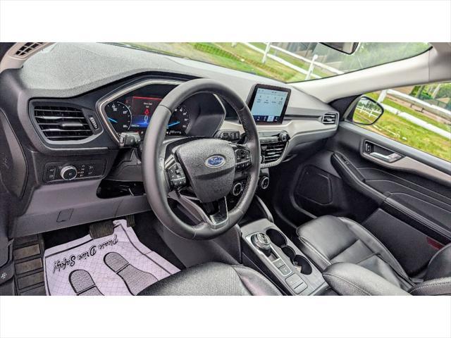 used 2022 Ford Escape car, priced at $16,999