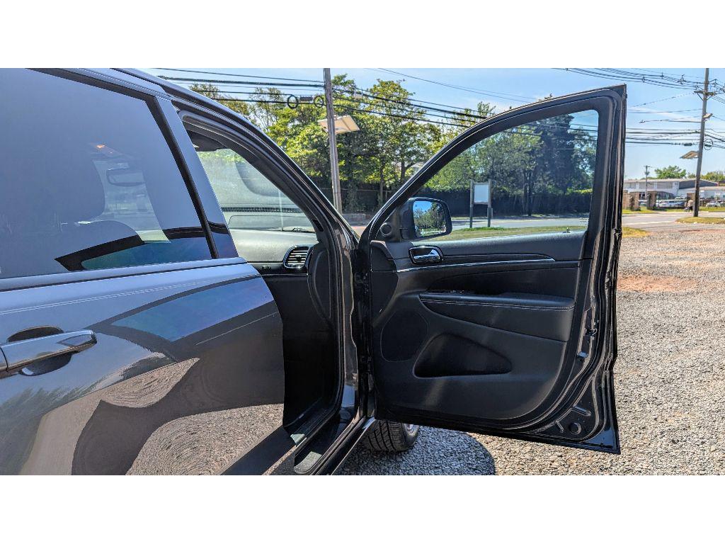 used 2021 Jeep Grand Cherokee car, priced at $25,999