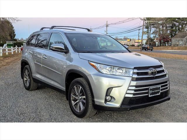 used 2019 Toyota Highlander car, priced at $28,900