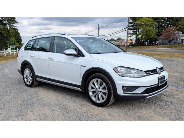 used 2018 Volkswagen Golf Alltrack car, priced at $13,999