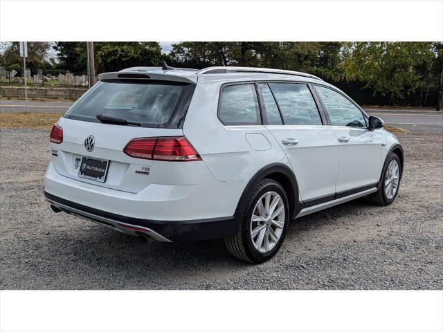 used 2018 Volkswagen Golf Alltrack car, priced at $13,999