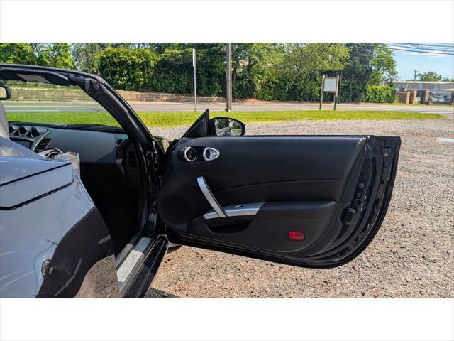 used 2007 Nissan 350Z car, priced at $14,800