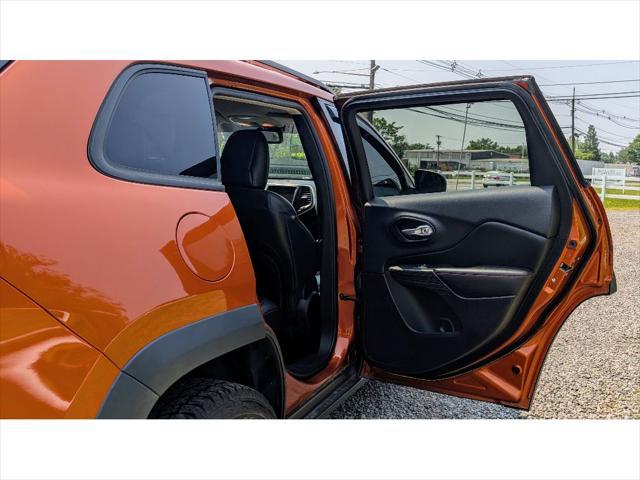 used 2015 Jeep Cherokee car, priced at $11,999