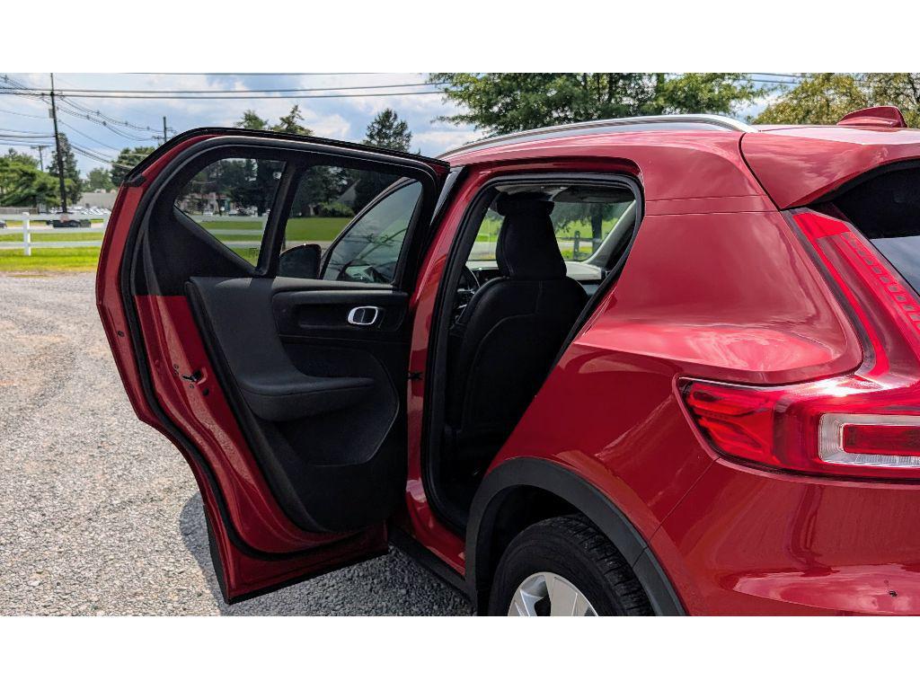 used 2021 Volvo XC40 car, priced at $18,500