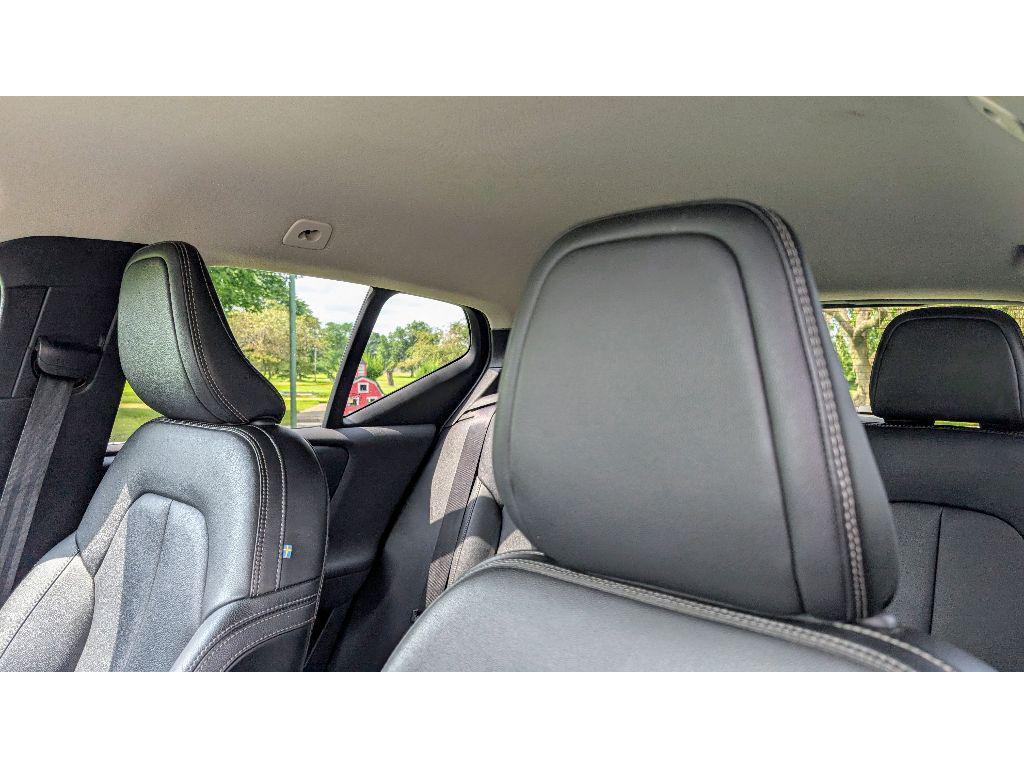 used 2021 Volvo XC40 car, priced at $18,500