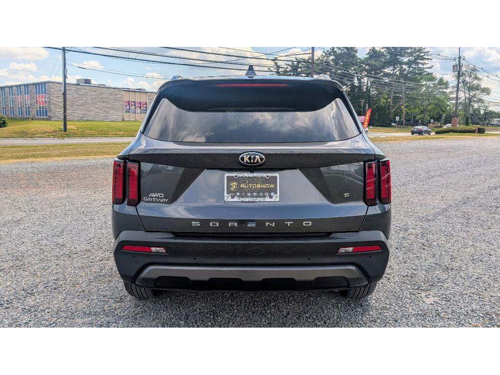 used 2021 Kia Sorento car, priced at $15,824