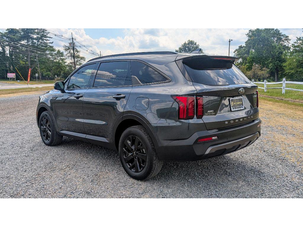 used 2021 Kia Sorento car, priced at $15,824