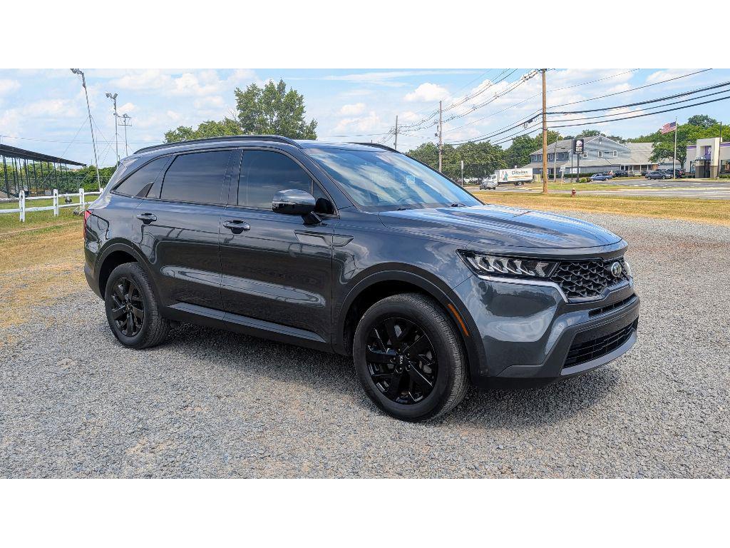 used 2021 Kia Sorento car, priced at $15,824