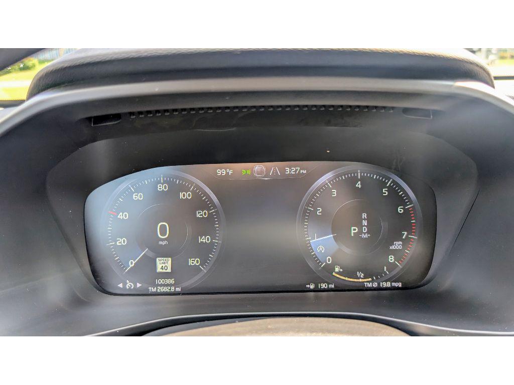 used 2022 Volvo XC40 car, priced at $17,500