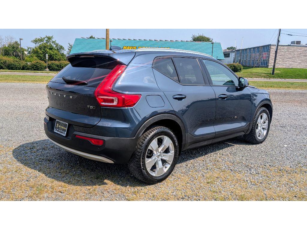 used 2022 Volvo XC40 car, priced at $17,500