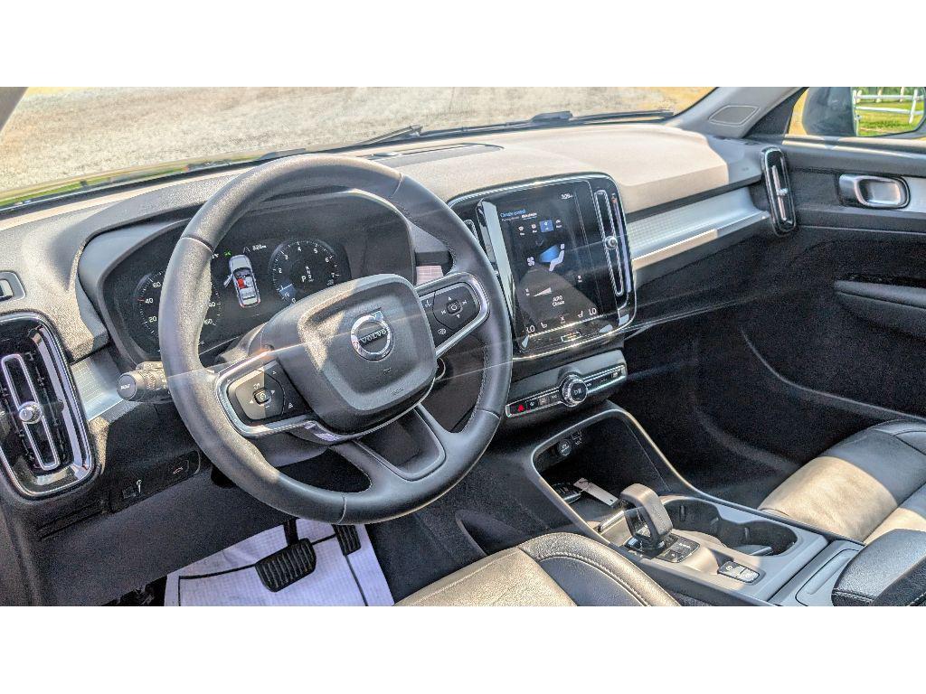 used 2022 Volvo XC40 car, priced at $17,500