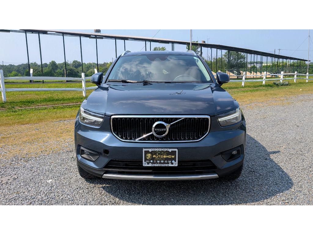 used 2022 Volvo XC40 car, priced at $17,500