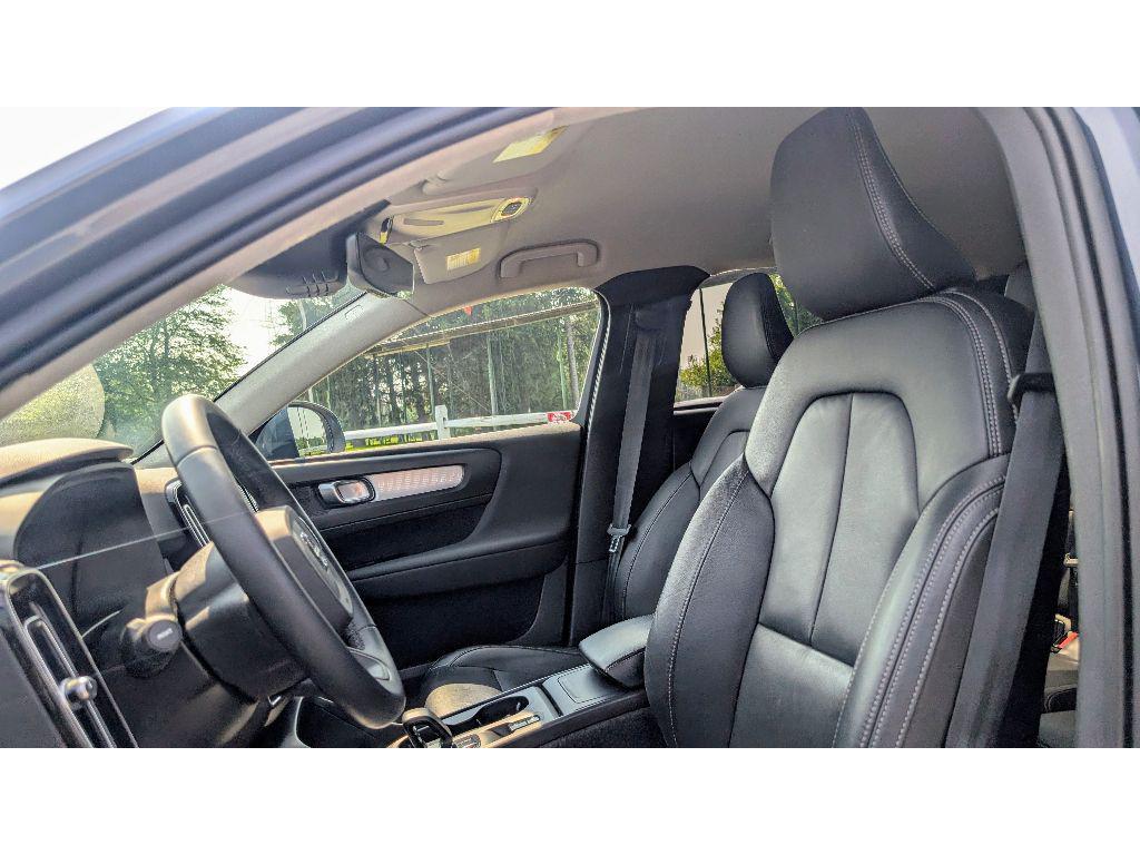 used 2022 Volvo XC40 car, priced at $17,500