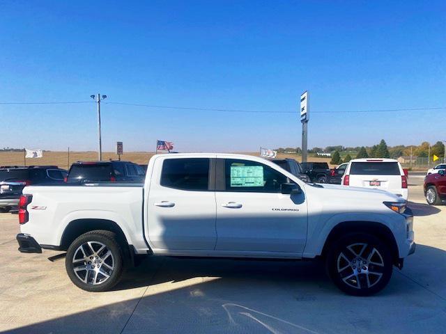 new 2024 Chevrolet Colorado car, priced at $45,735