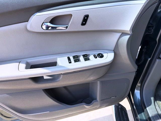 used 2010 Chevrolet Traverse car, priced at $5,900