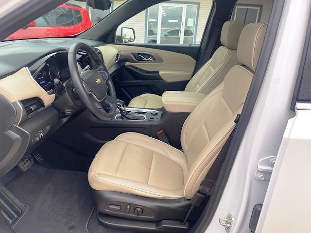 used 2022 Chevrolet Traverse car, priced at $35,900