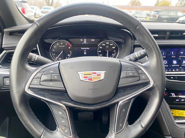 used 2021 Cadillac XT5 car, priced at $34,900