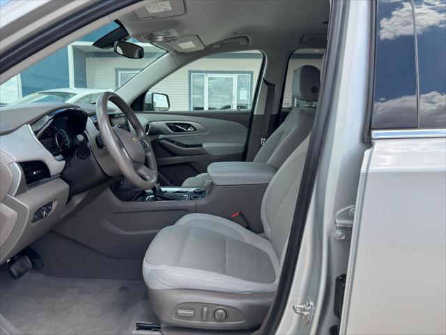 used 2021 Chevrolet Traverse car, priced at $21,900