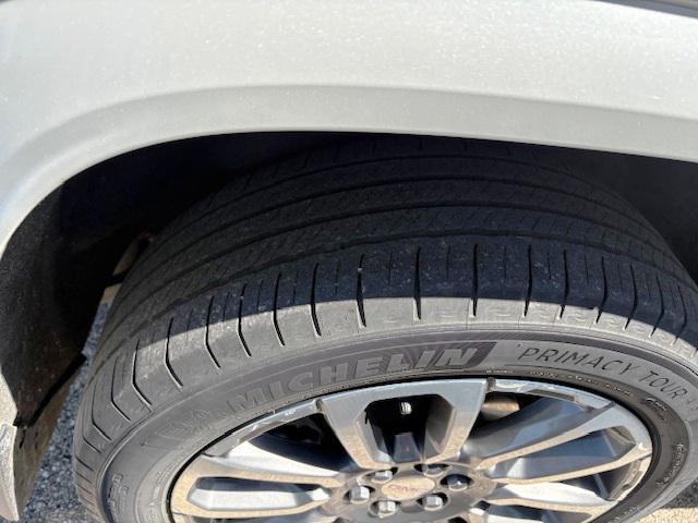 used 2022 GMC Acadia car, priced at $35,900